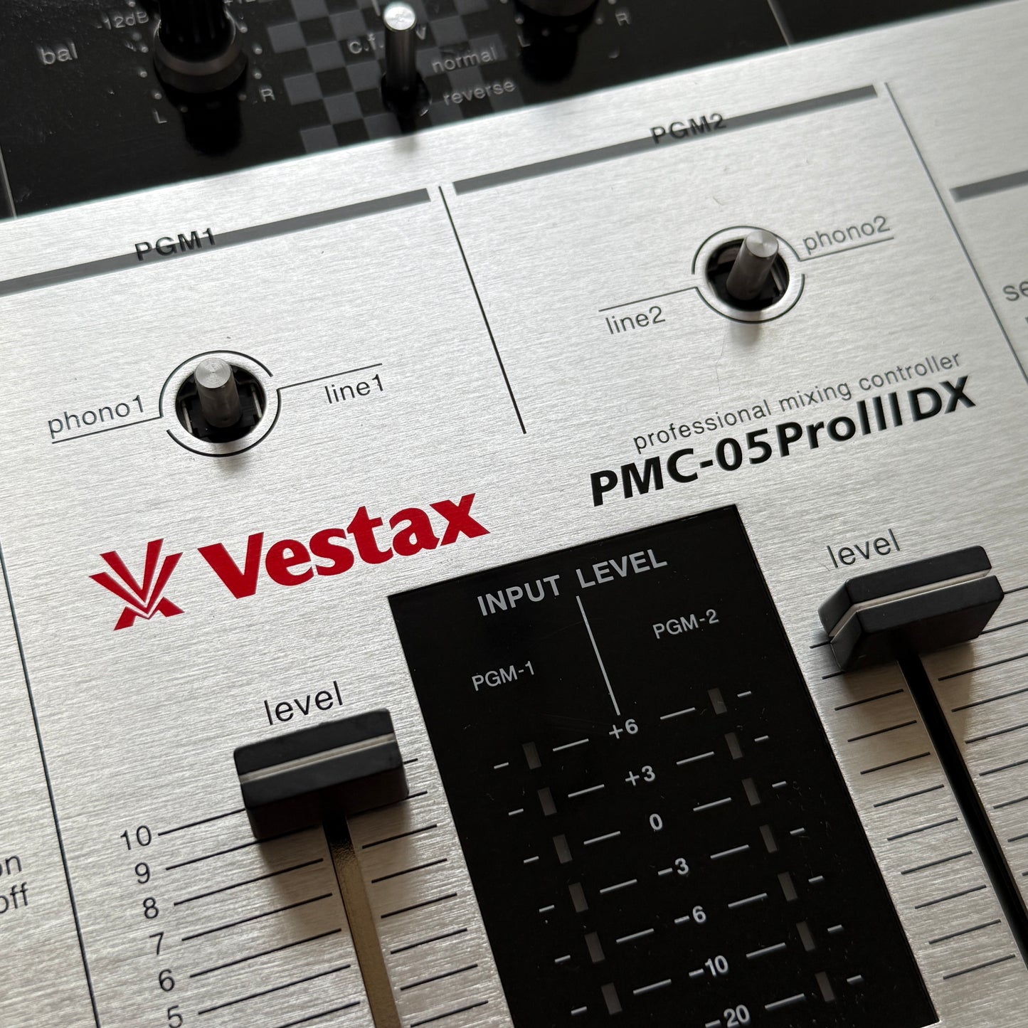 Vestax PMC-05 Pro III DX Scratch Mixer | Serviced PSU