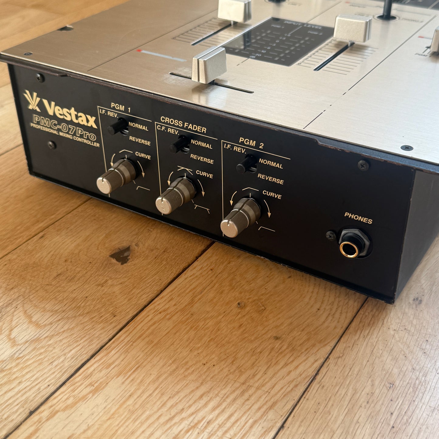 Vestax PMC-07 Pro Mixer Remix Serviced Mixer inc AC-12 PSU