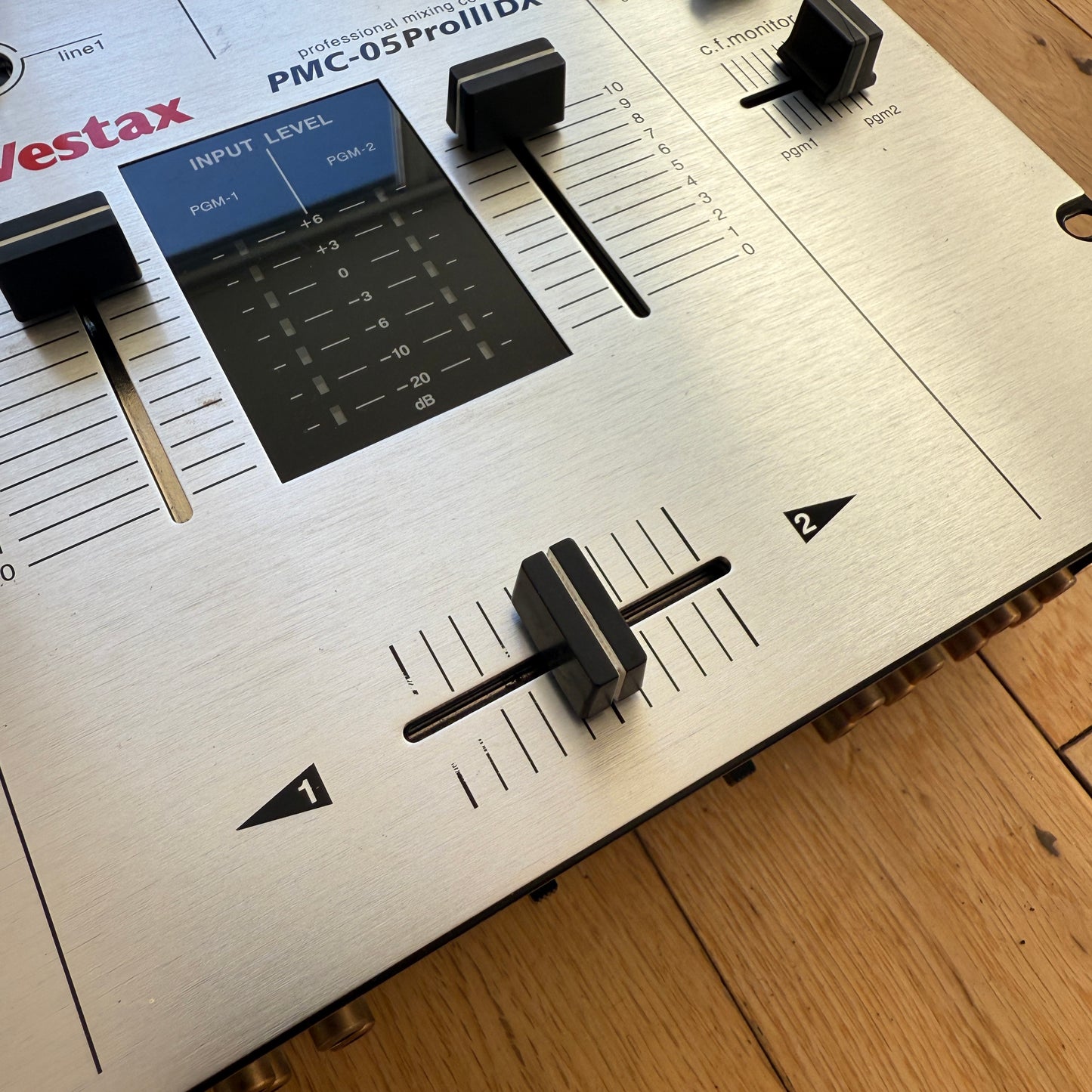 Vestax PMC-05 Pro III DX Scratch Mixer | Serviced PSU