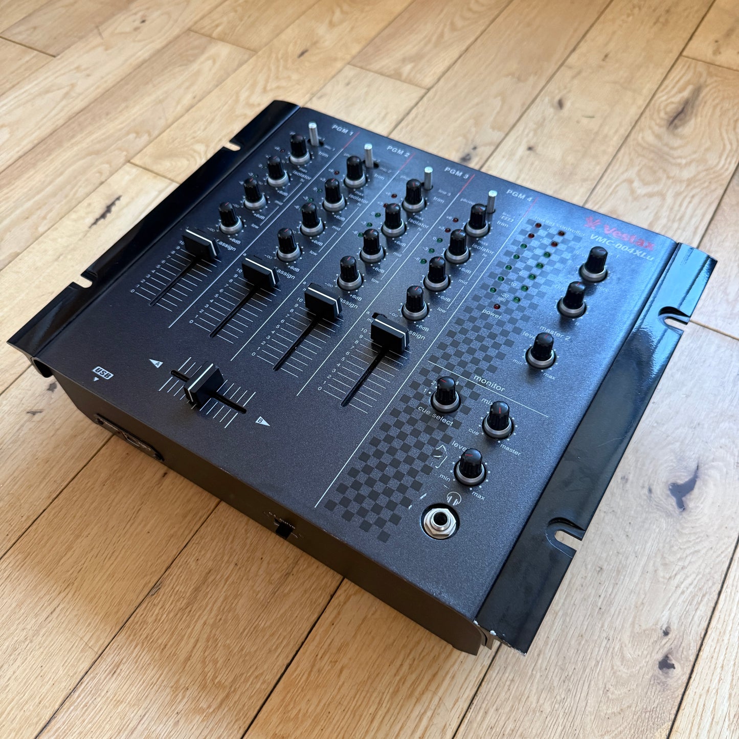Vestax VMC-004 XLU TUB USB DJ Mixer | Serviced with PSU