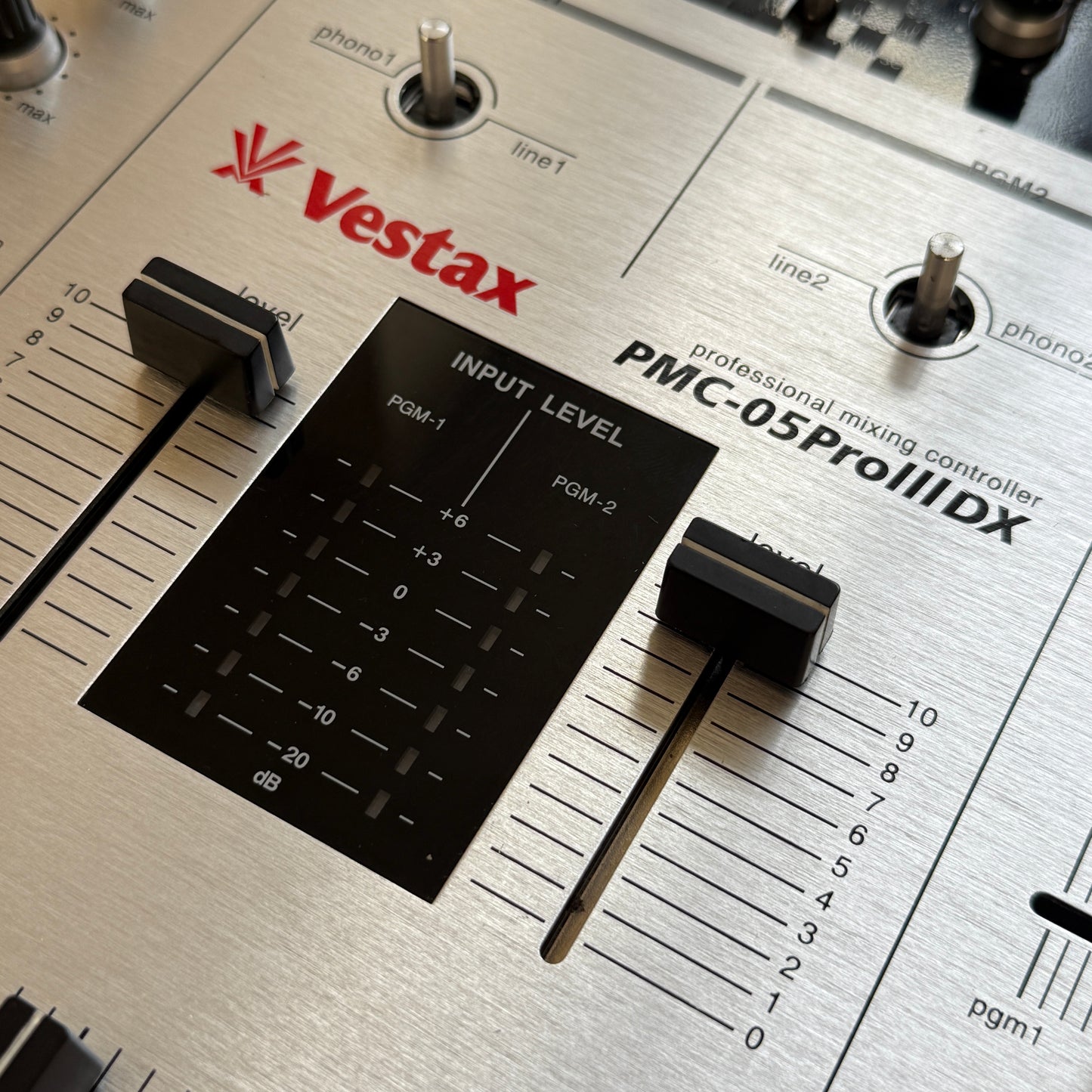 Vestax PMC-05 Pro III DX Scratch Mixer | Serviced PSU