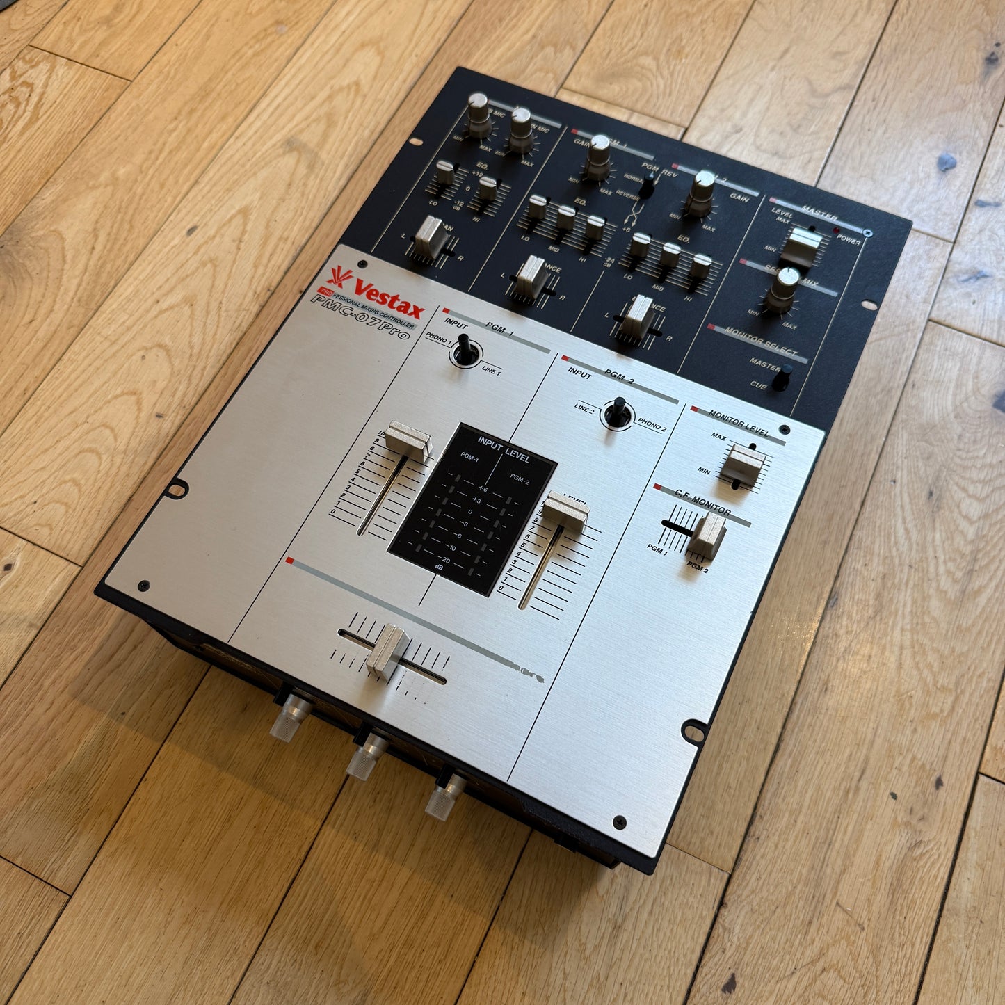 Vestax PMC-07 Pro Mixer Remix Serviced Mixer inc AC-12 PSU