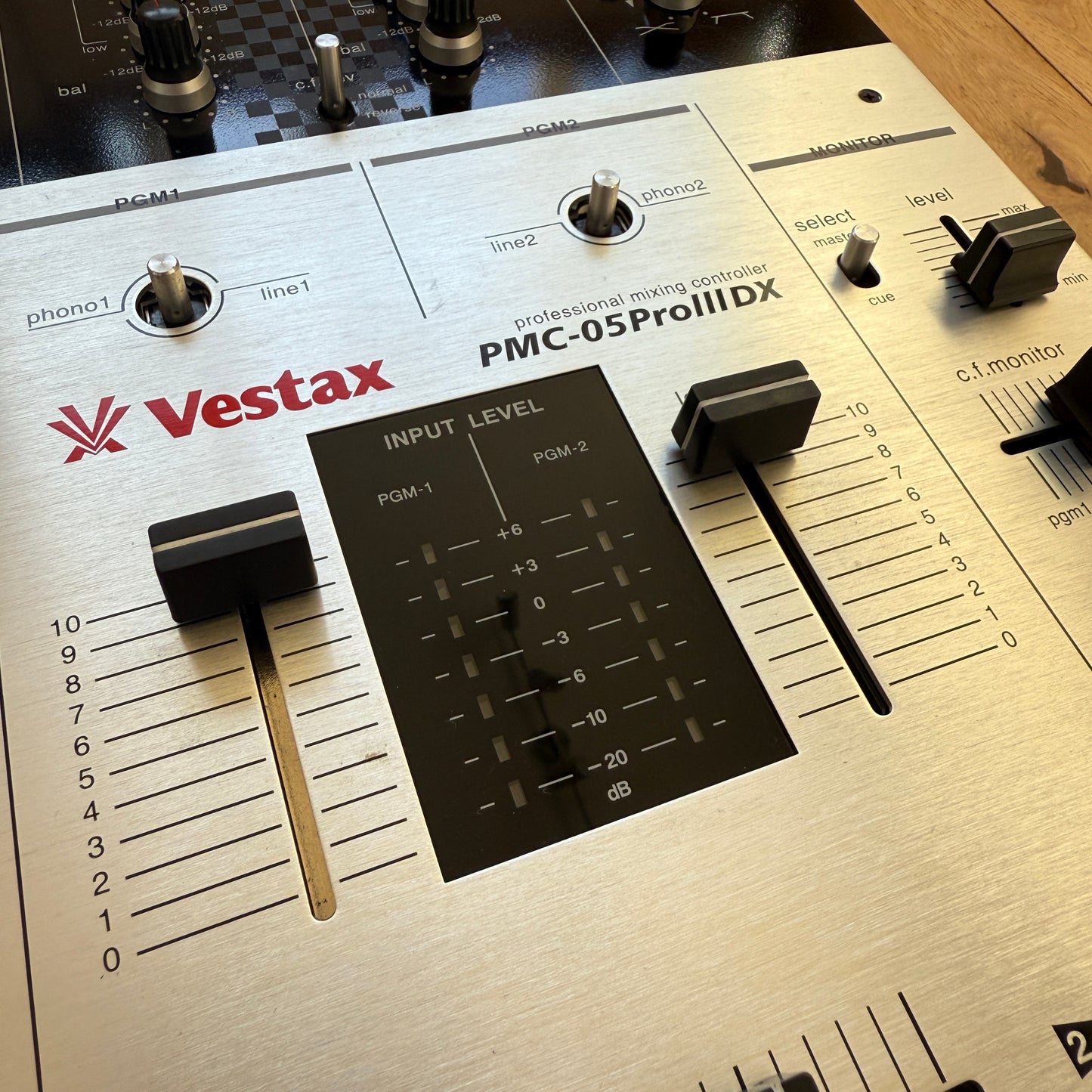 Vestax PMC-05 Pro III DX Scratch Mixer | Serviced PSU