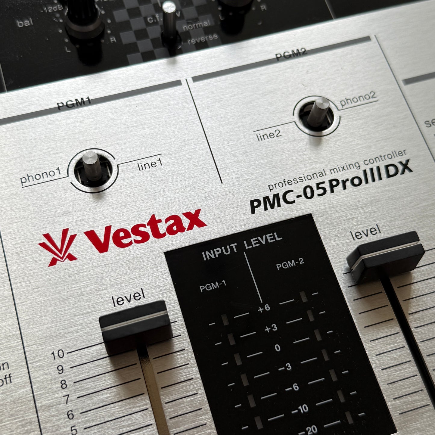 Vestax PMC-05 Pro III DX Clean Serviced Scratch DJ Mixer Inc AC-14 PSU