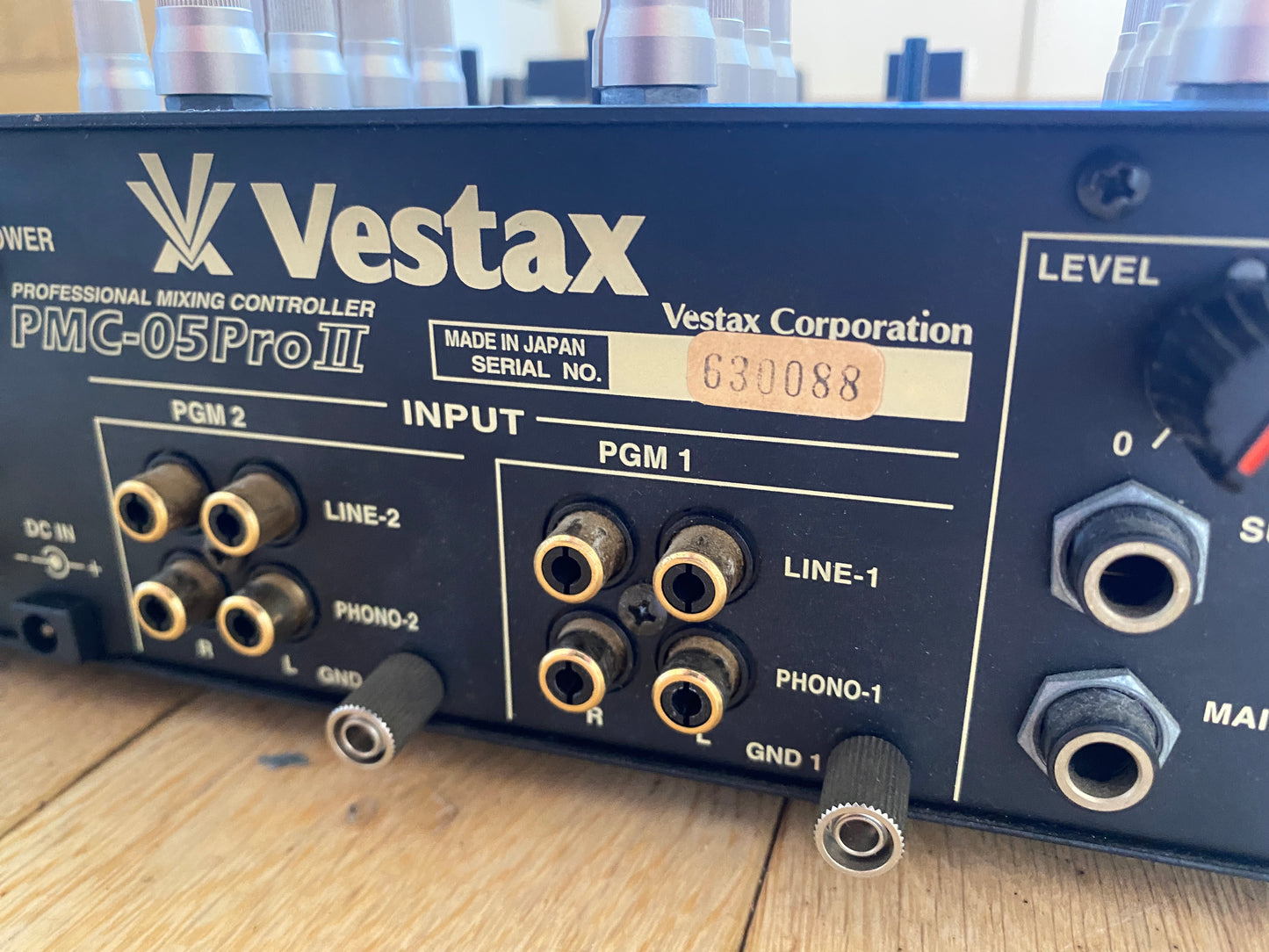 Vestax PMC-05 Pro II Scratch Mixer (Early)