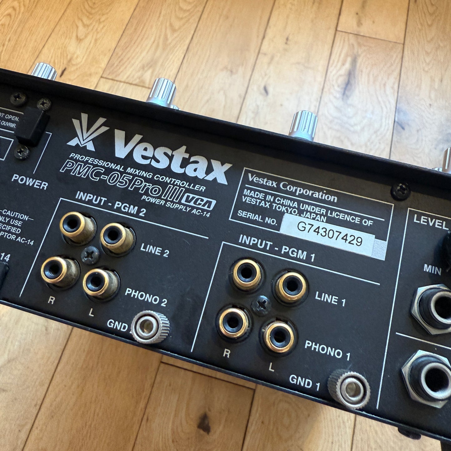 Vestax PMC-05 Pro III VCA Clean Serviced Scratch DJ Mixer Inc AC-14 PSU