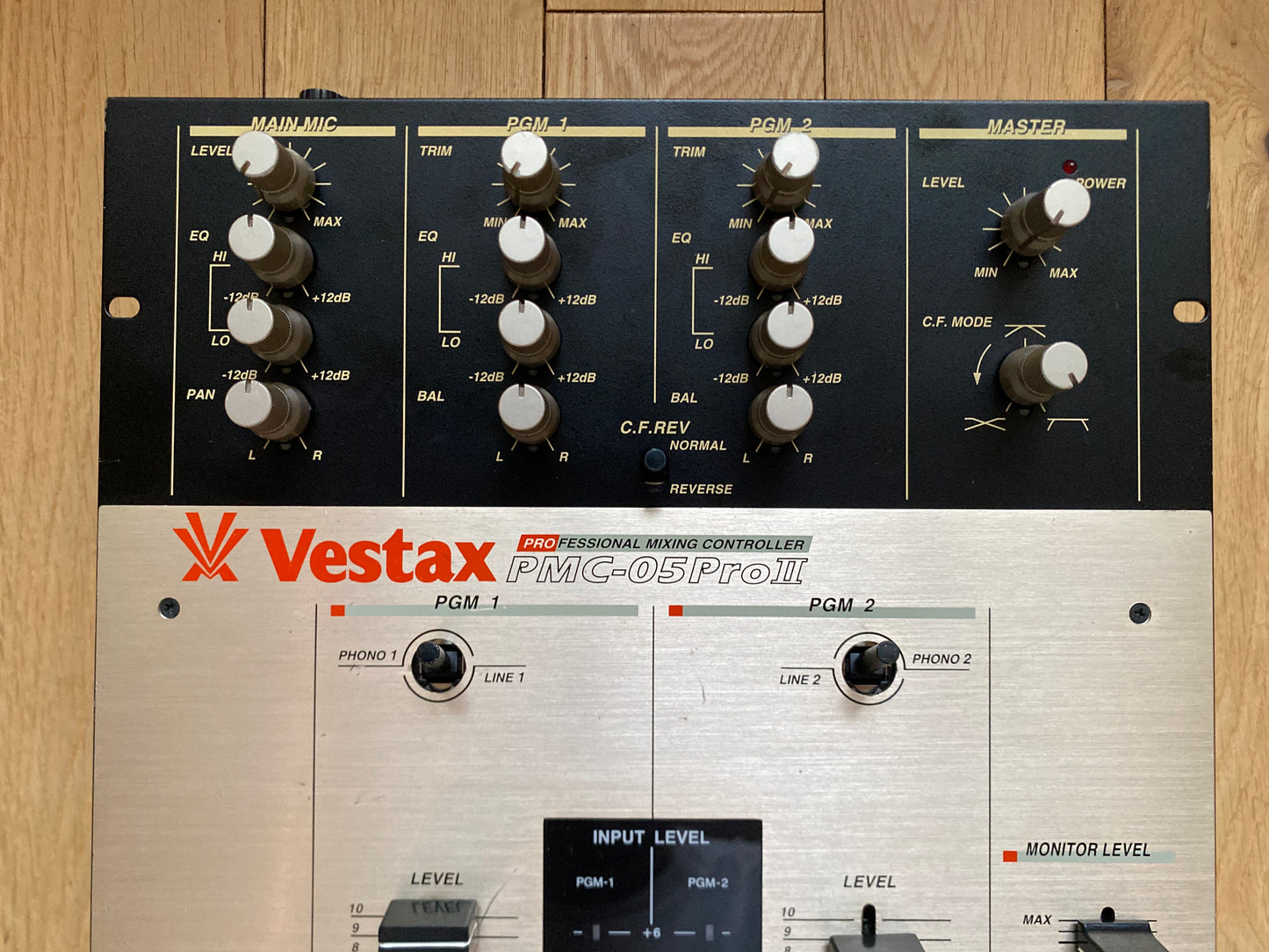 Vestax PMC-05 Pro II Scratch Mixer