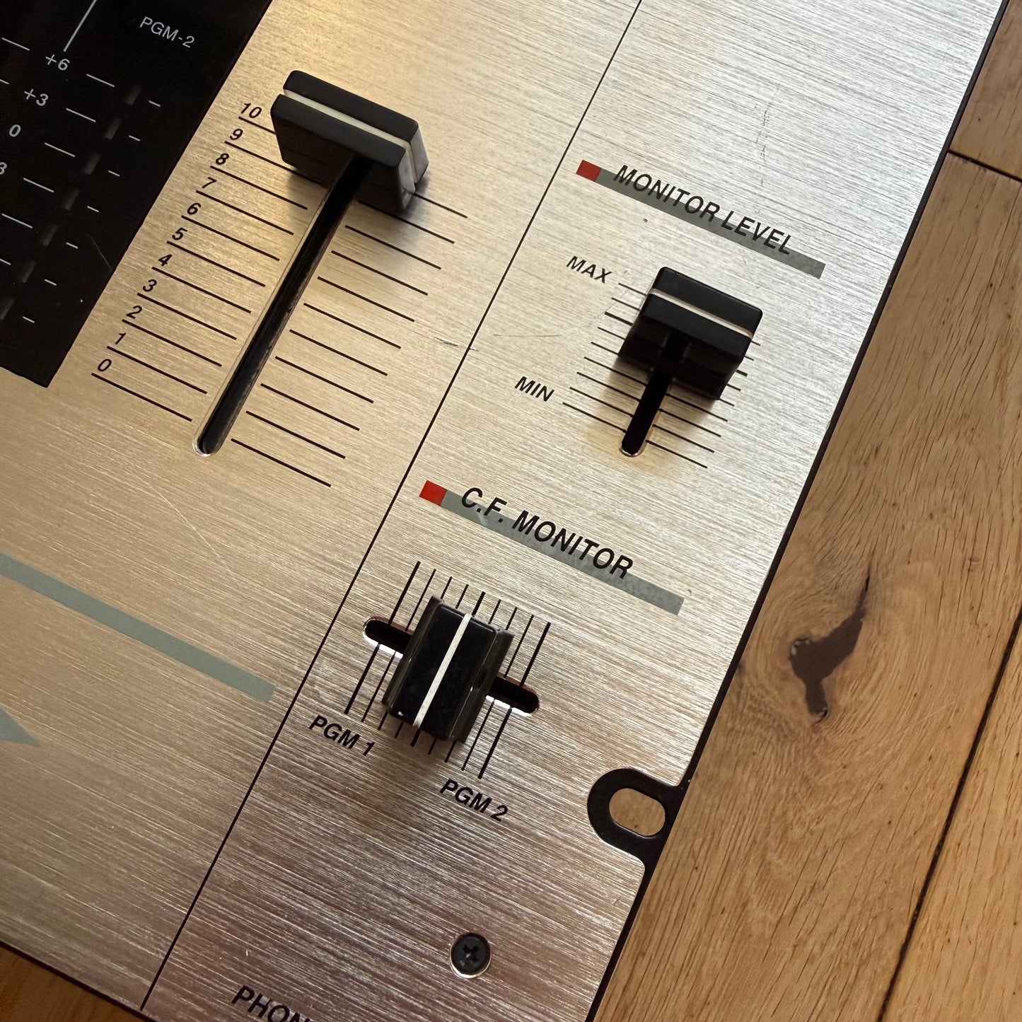 Vestax PMC-05 Pro II Super Clean Serviced Scratch Mixer with DC-15 PSU