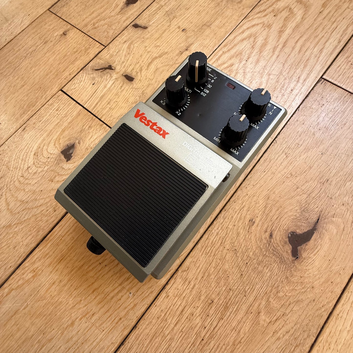 Vestax DDX Digital Delay FX Guitar Pedal Boss DD3